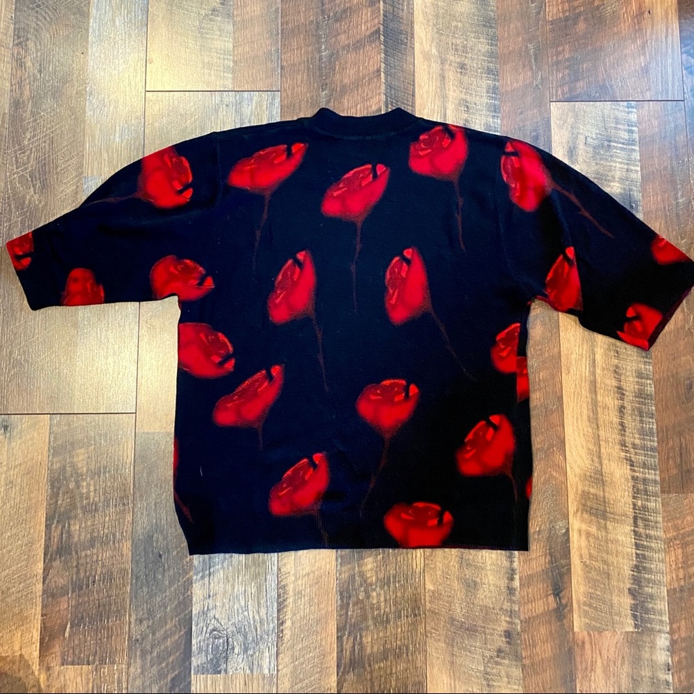 Black Short Sleeve Sweater with Roses - Picture 5 of 7